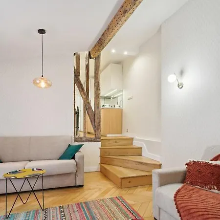 264 Latino - Superb In Parijs